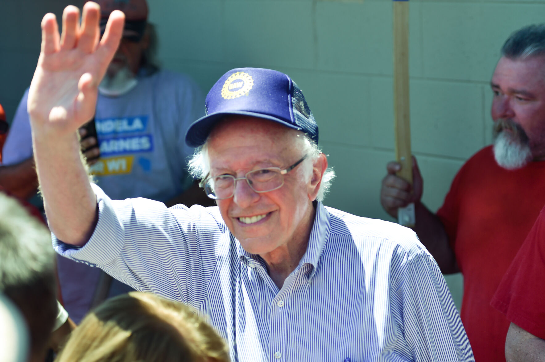Watch Now: Bernie Sanders rails in opposition to the 1% and wealth inequality throughout rally in Mount Nice | Native Information 2 Senator Bernie Sanders